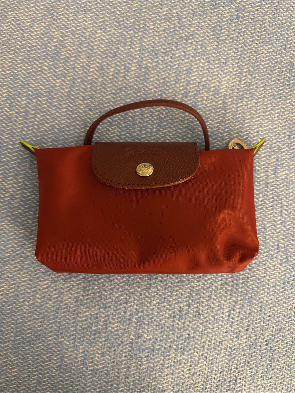EUC Longchamp Green Mini Pouch in Pomegranate - Picture 7 of 11